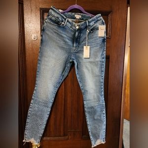 NWT Good American Good Legs Ultimate Skinny Sculpting  Jean with Flat Tummy Tech